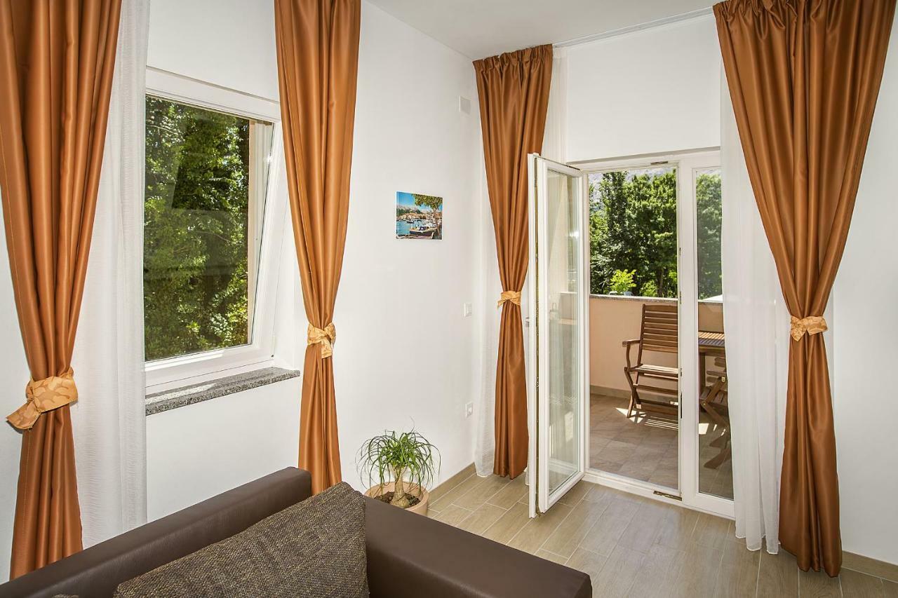 Residence Mediterraneo II Baska  Exterior photo