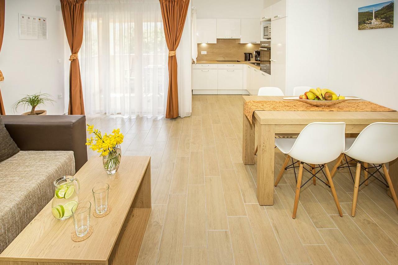 Residence Mediterraneo II Baska  Exterior photo