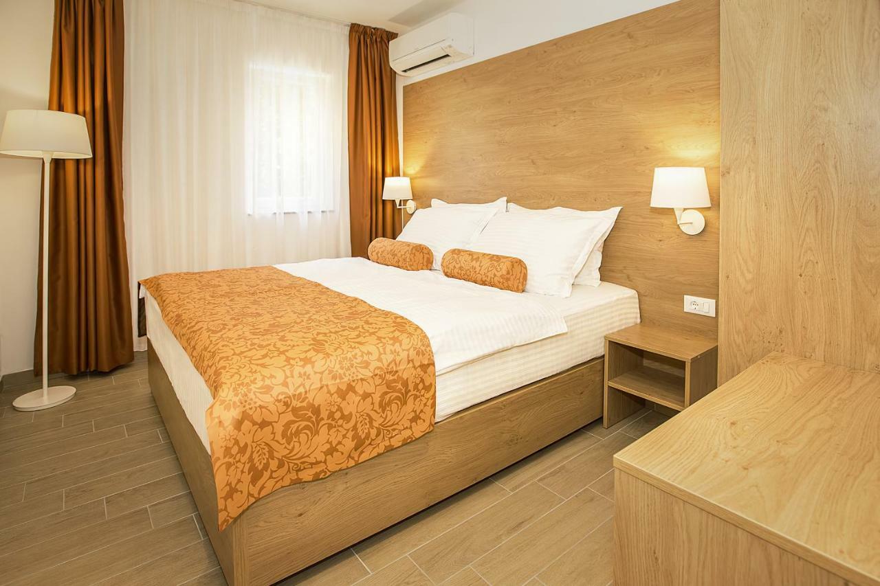 Residence Mediterraneo II Baska  Exterior photo